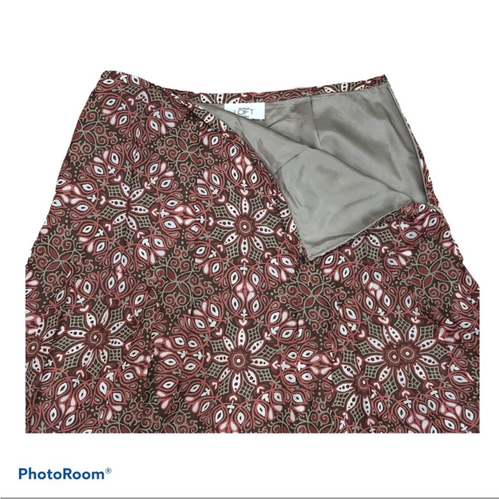 Ann Taylor Loft Petites lined side zip full paneled paisley skirt - Picture 3 of 10